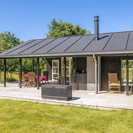 Laerke - 1-8km From The Sea By Interhome